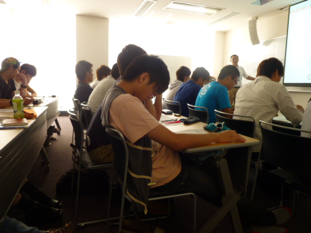 寝るなよ、梅木(笑)